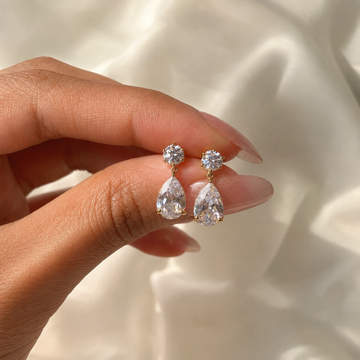 Zendeya Drop Earrings