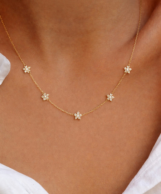 Zirconia Daisy Lined Chain