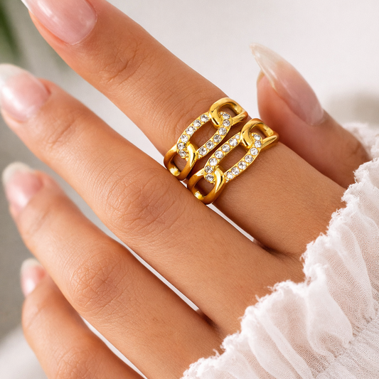 Tria Diamond Link Ring