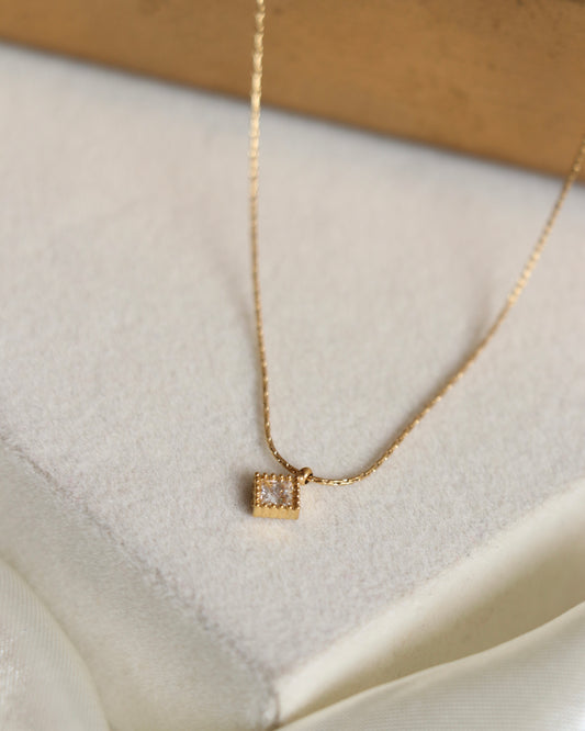 Dainty Ziri Zirconia Necklace