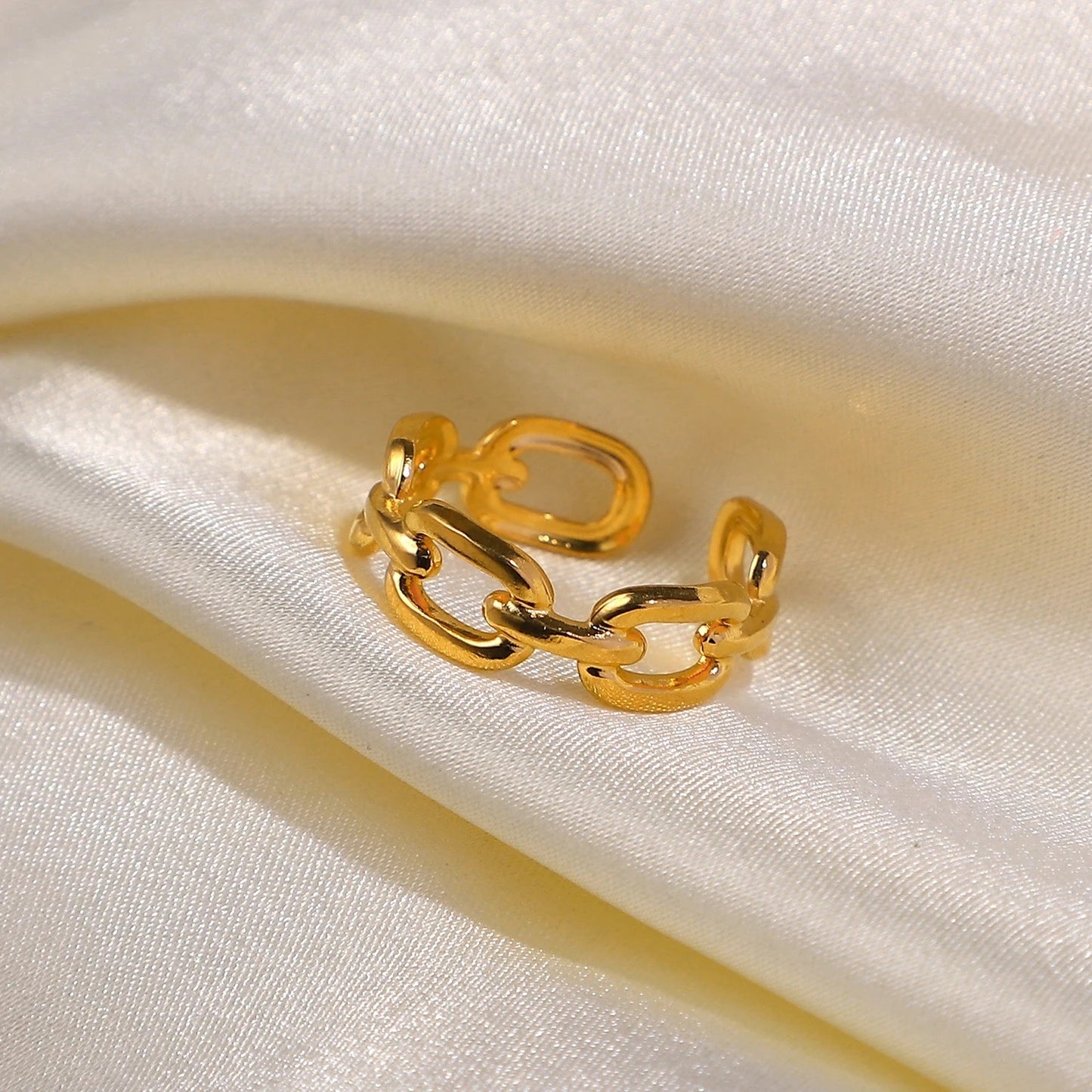 Cassandra Ring (Adjustable)