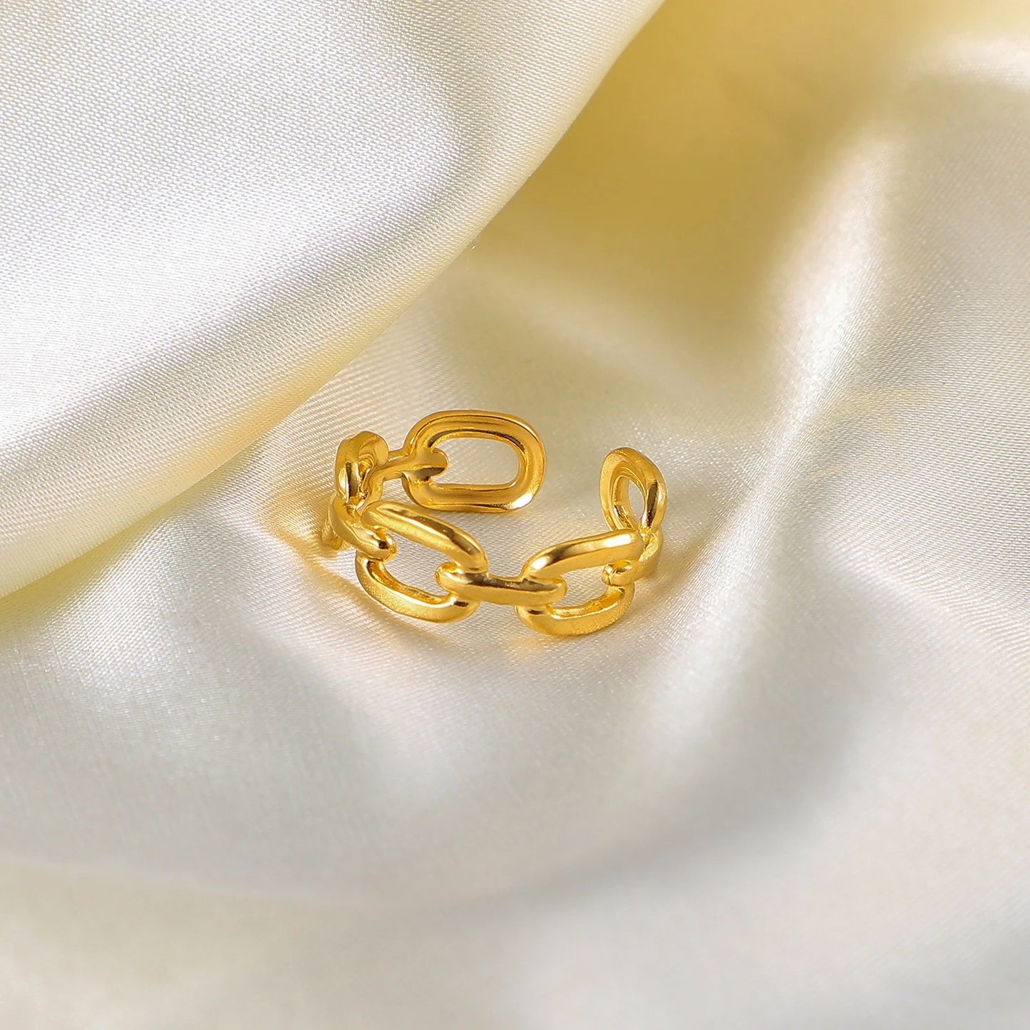 Cassandra Ring (Adjustable)