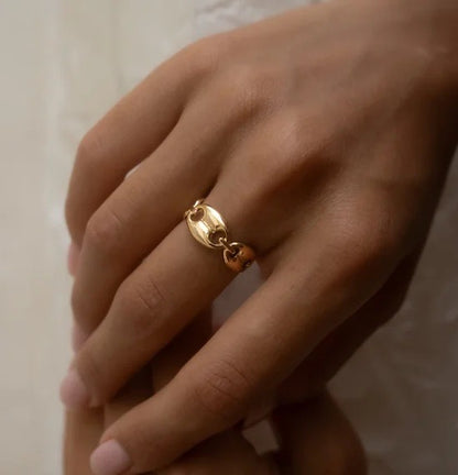 Cassandra Ring (Adjustable)