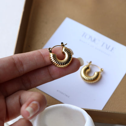Mini Cordelia Hoops