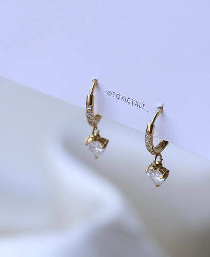 Cinderella Zircon Heart Huggies