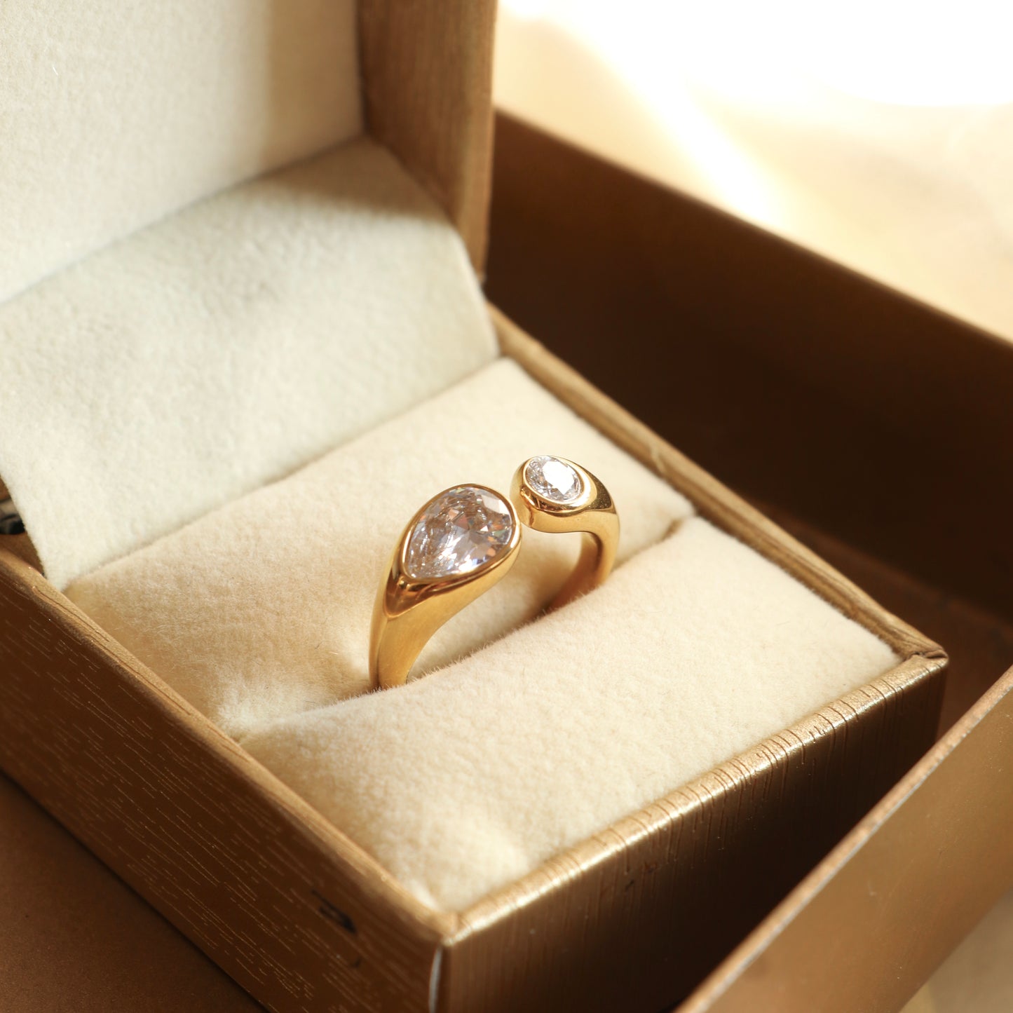 Rumi Zirconia Ring (Adjustable)