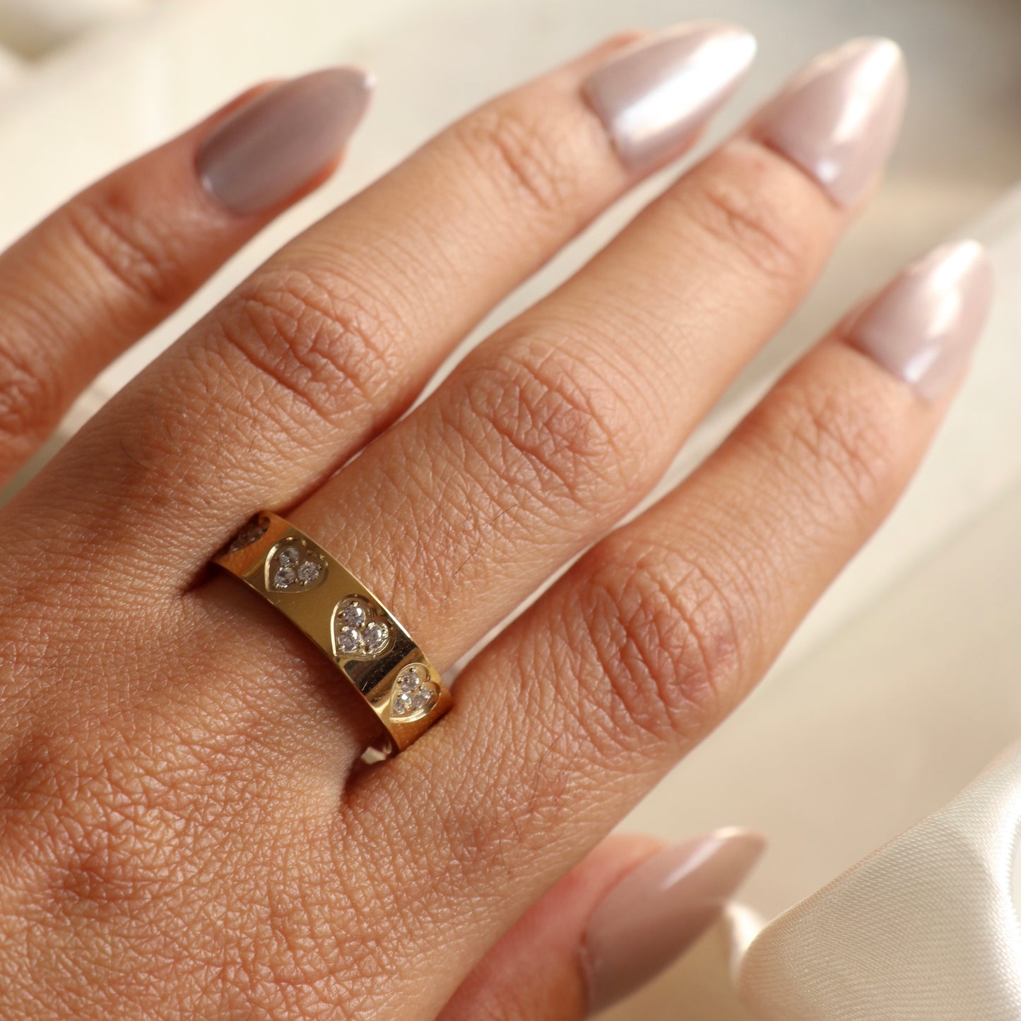 Zirconia Heart Band Ring