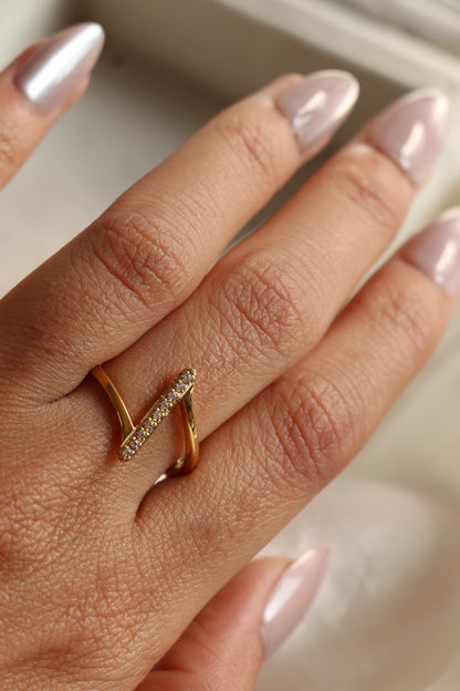 Inis Zirconia Ring