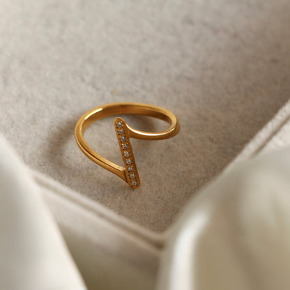 Inis Zirconia Ring