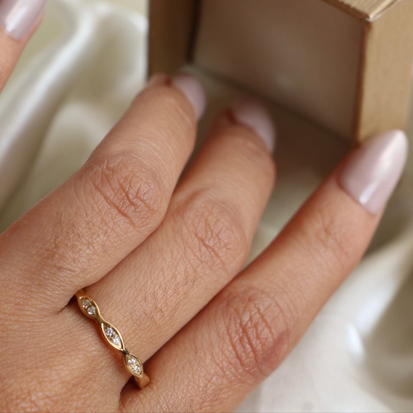 Noor Dainty Band Ring