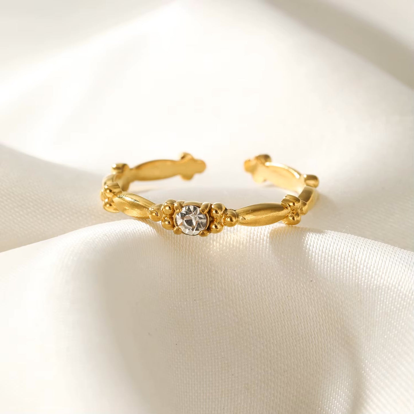 Tia Mini Diamond Ring