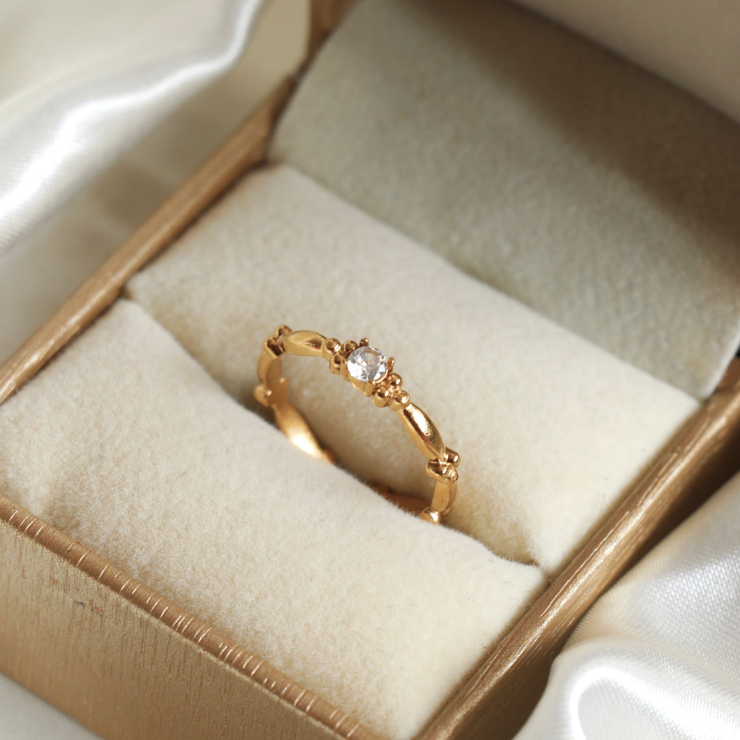 Tia Mini Diamond Ring