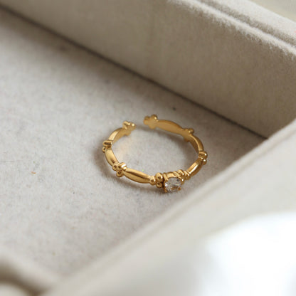 Tia Mini Diamond Ring