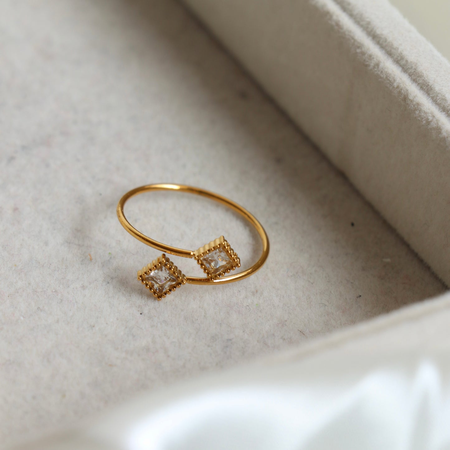 Sia Zirconia Ring (Adjustable)