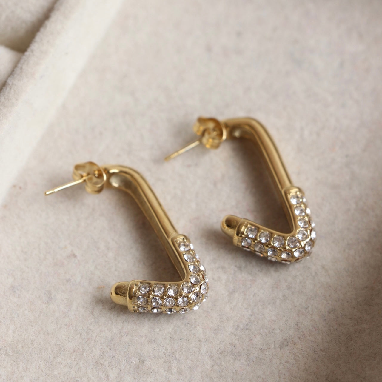 Venus Zirconia Hoops