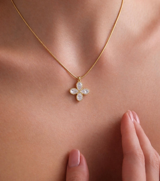 Jane Daisy Zirconia Necklace
