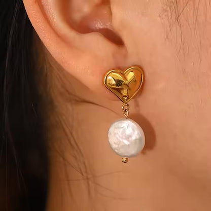 Lover Natural Pearl Earrings