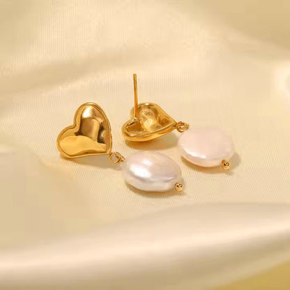 Lover Natural Pearl Earrings