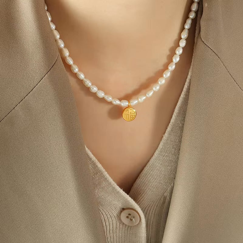 Lydia's Spell Natural Pearl Necklace