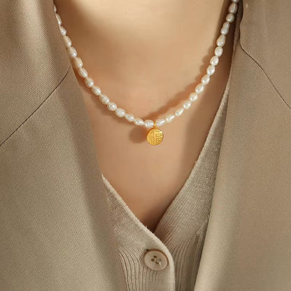 Lydia's Spell Natural Pearl Necklace