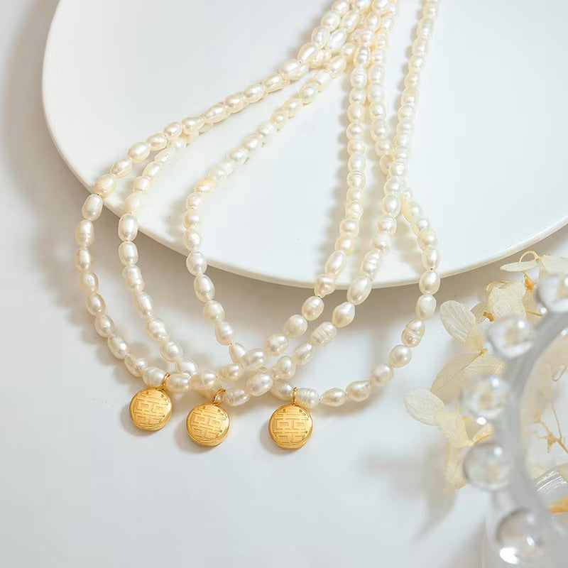 Lydia's Spell Natural Pearl Necklace