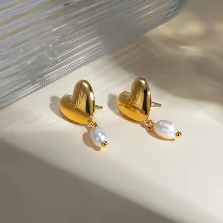 Kathrine Pearl Heart Earrings