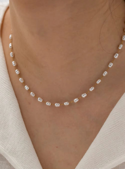 Pairs Fresh Pearl Necklace