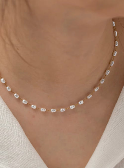 Pairs Fresh Pearl Necklace
