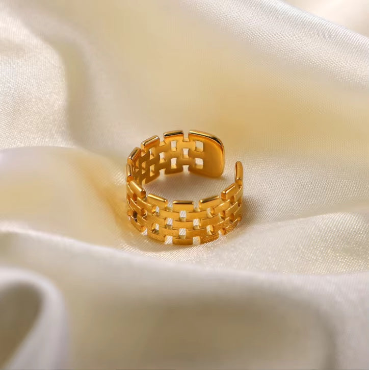 Fiona Ring ( Adjustable)