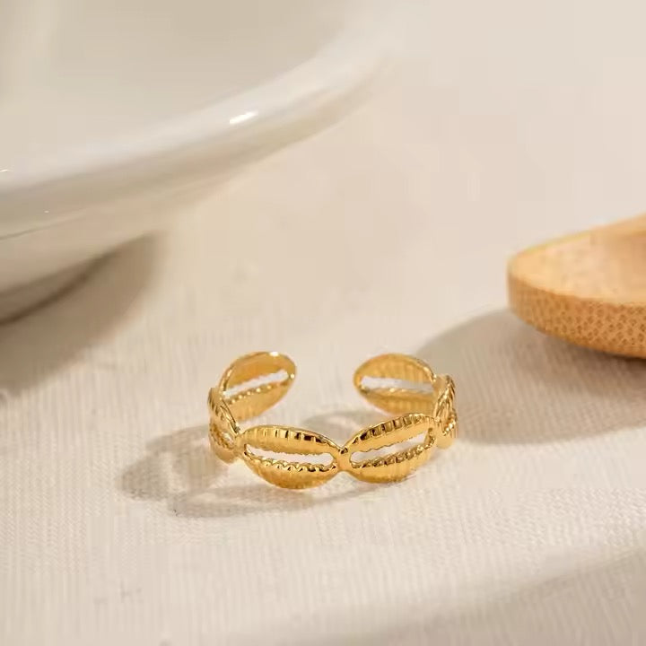 Shell Band Ring (Adjustable)