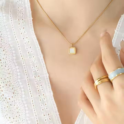 Reign Mini Heart