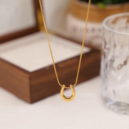 Horse Shoe Necklace