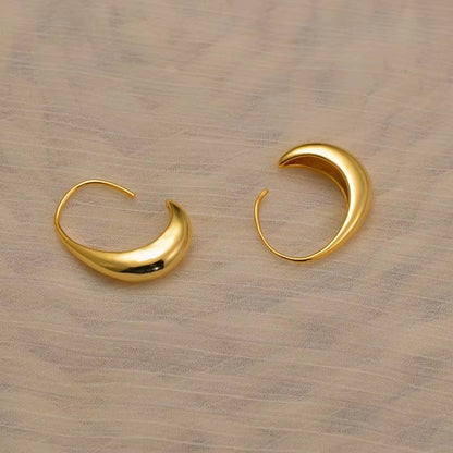 Katia Hoops
